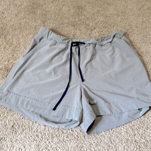 Women’s Athleta Pinstripe Blue & White Shorts, M